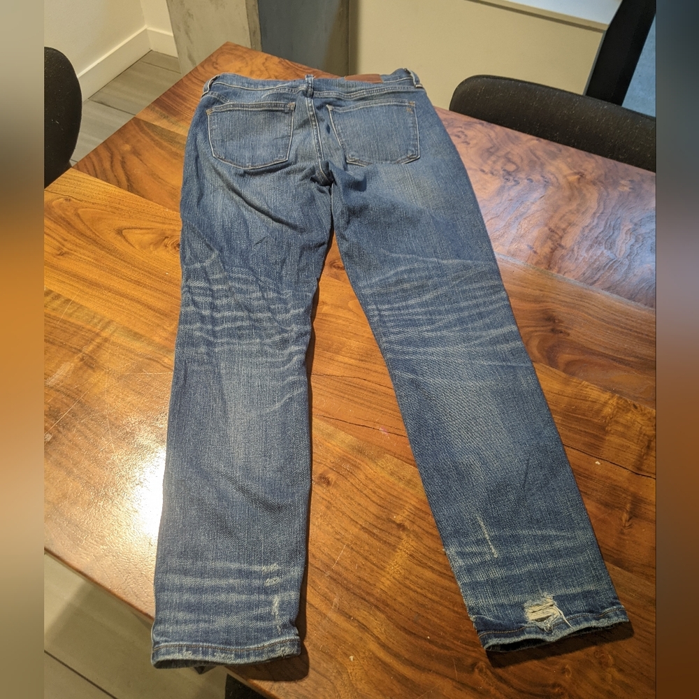 Madewell - Slim Straight Jeans: Distressed Button-Front Edition J7214 | Size 28 - Picture 10 of 10